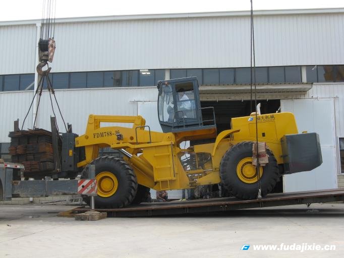 國(guó)內(nèi)最大噸位叉裝車